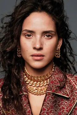 Adria Arjona