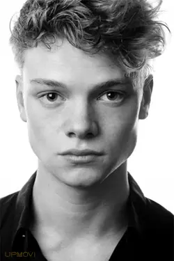 Tom Rhys Harries