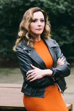 Anna Campbell