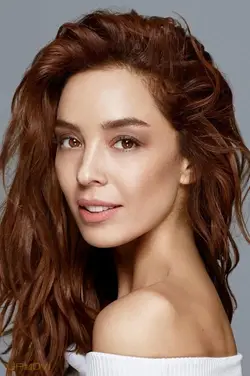 Azra Akın