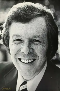 Lew Horn