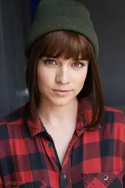 Renée Felice Smith