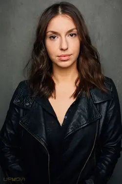 Zoe Kanters