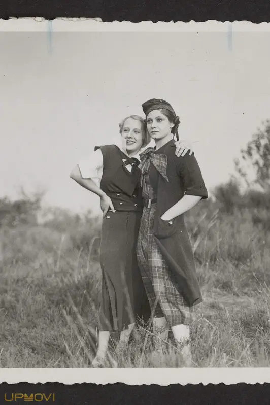 Jeunes filles en liberté